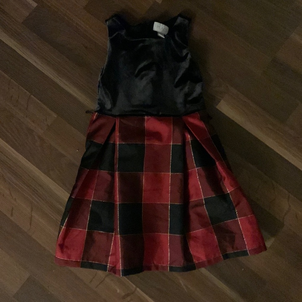 Cute black and red dress